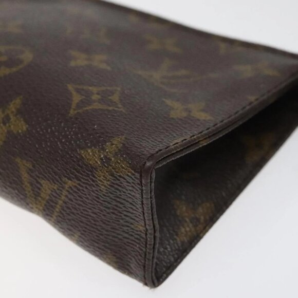 LOUIS VUITTON Monogram Poche Toilette 15 Pouch M47546 LV Auth 114251 - Picture 5 of 16